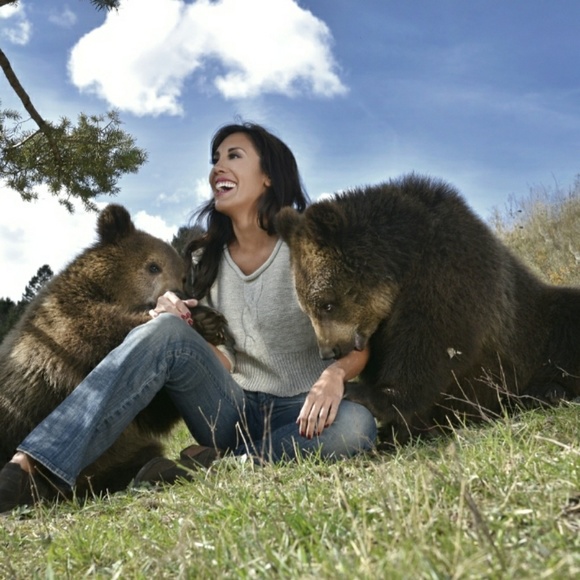 Meet your Posher, Melissa - Picture 1 of 1